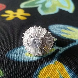 14k white gold and White Sapphire gemstones